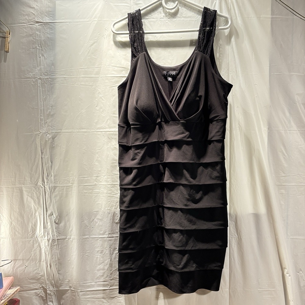 Enfocus Women Black Dress With Layers On Front  Plain Back Size 20W Lace Straps‎